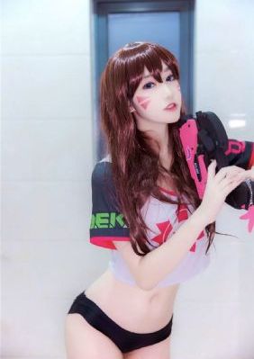 三年大片大全免费观看国语_十万网红美女美酱